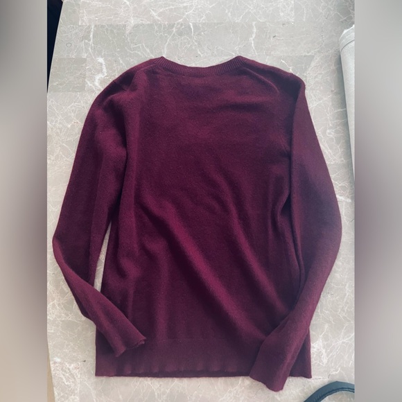100% Cashmere Burgundy Charter Club Red V-Neck Sweater - Picture 11 of 13